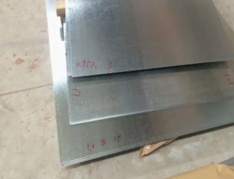 Leathán Cruach Leictri-Ghalbhánuithe 0.75mm Miotal Tiubh