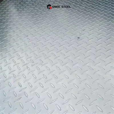 Pláta Diamond Cruach Galvanized